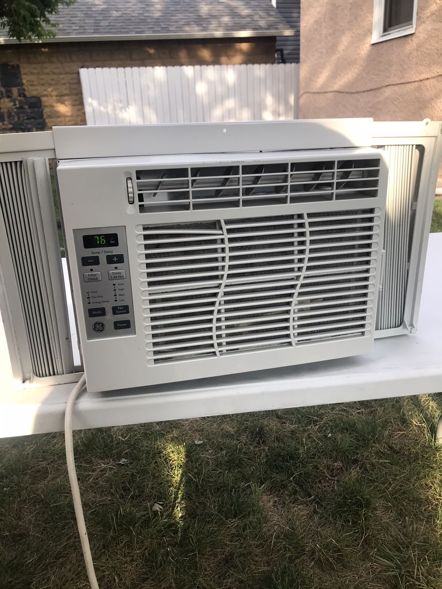 GE Air Conditioner 6050 BTUs