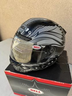 Motorcycle helmet Bell
