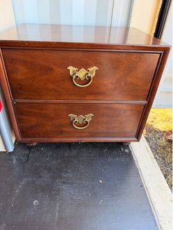 Vintage Henredon 2 drawer chest