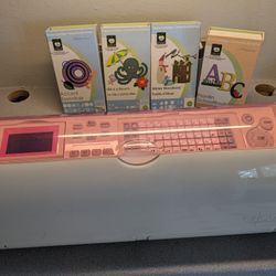 Cricut Machine With 4 Cartridges 