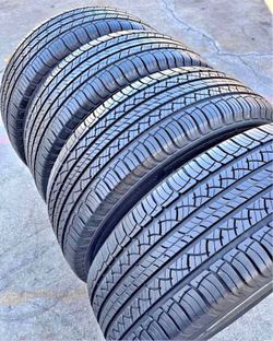 235/65/18 Michelin Selling a set of 4 tires in excellent condition 🫡