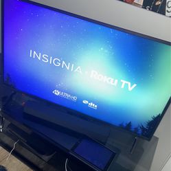 50 Inch Insignia Roku 4K TV