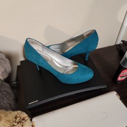 Kelly & Katie Heels 