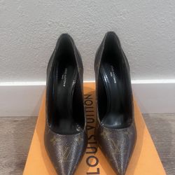 LV Woman Heels 