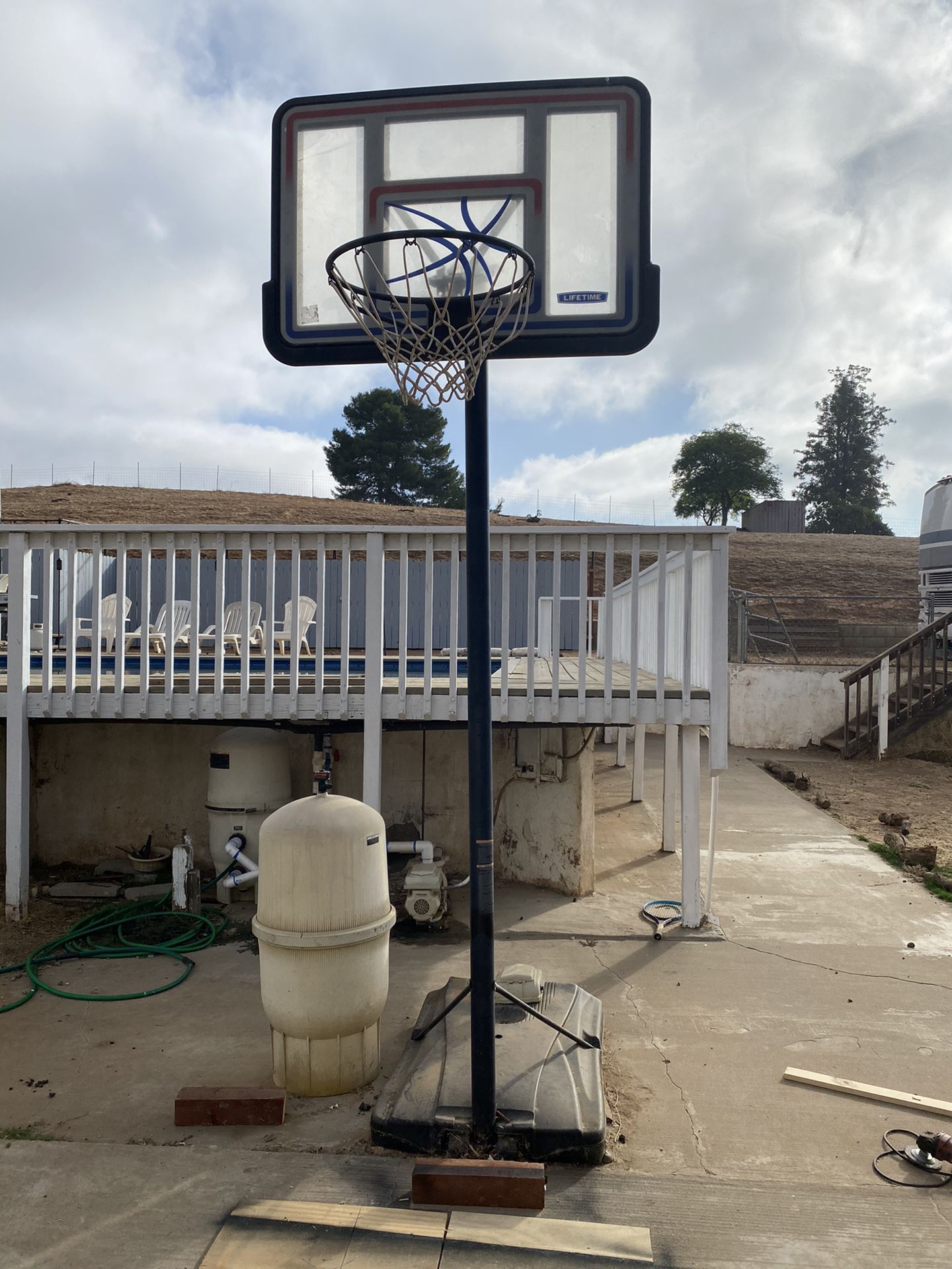 Adjustable BasketBall Hoop