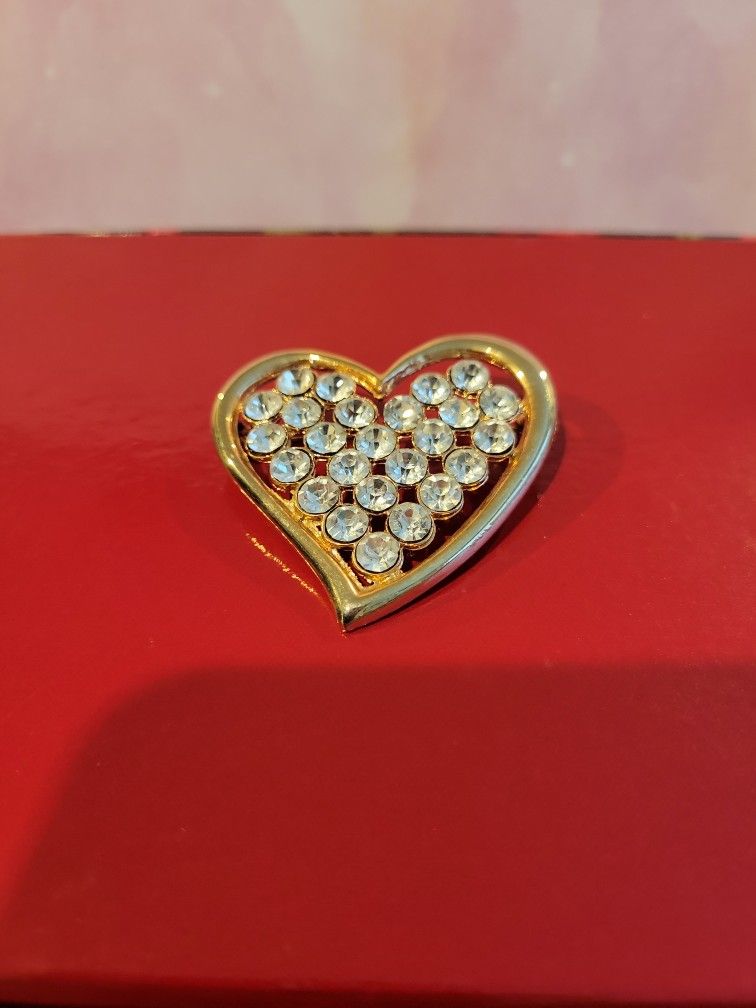 Goldtone Heart Brooch Pin Clear Rhinestones 1.75" F8