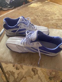 Women’s bowling shoes like new. Size 8 1/2