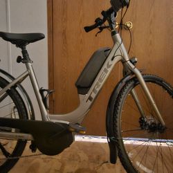 Trek Verve 2 Hybrid Electric Bike