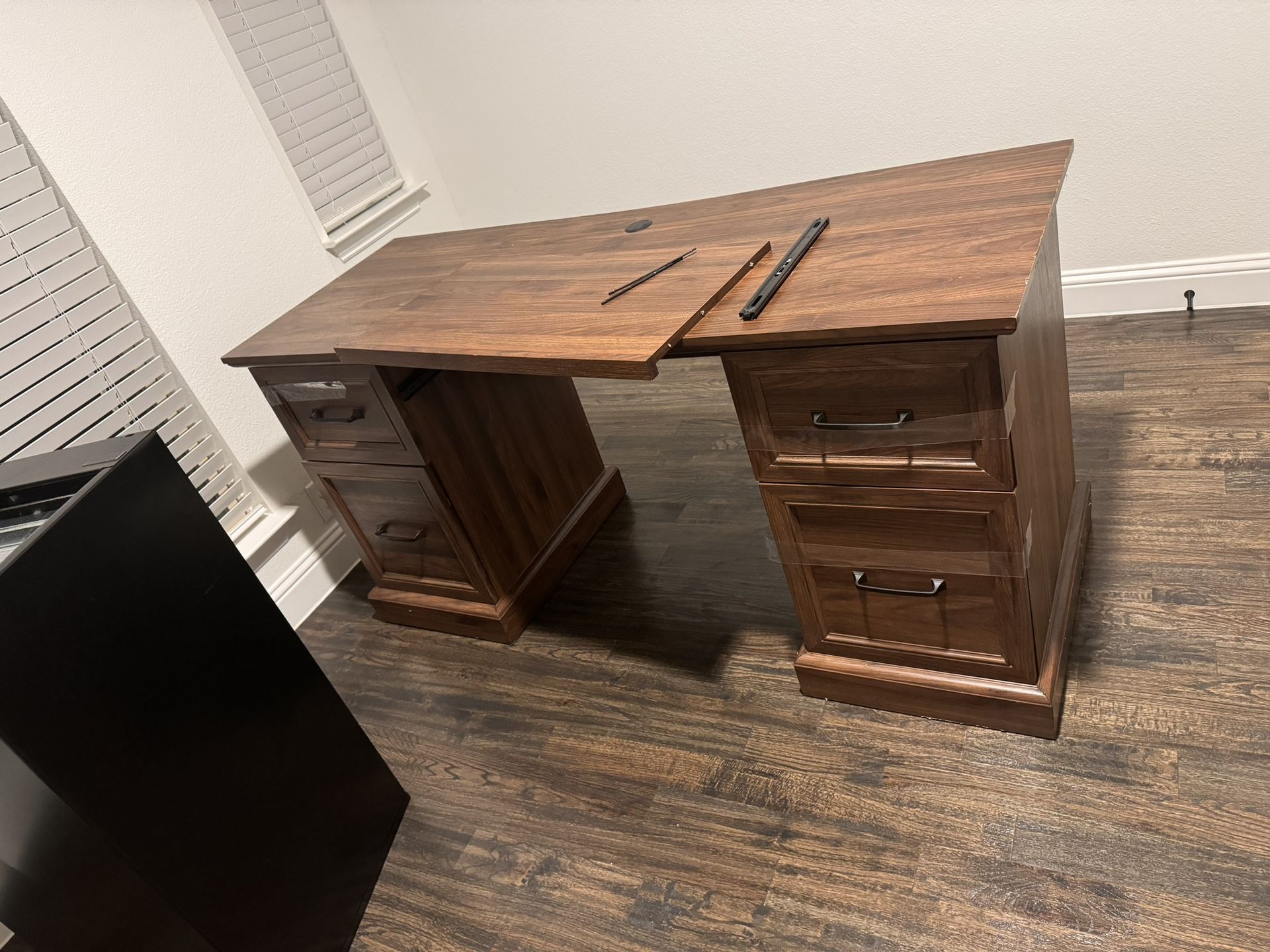 Computer Desk 