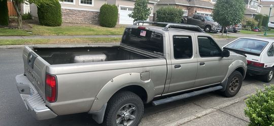 Nissan Frontier XE-V6 Crew Cab