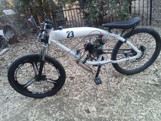 Motorized bike fast goes about 80mph+
