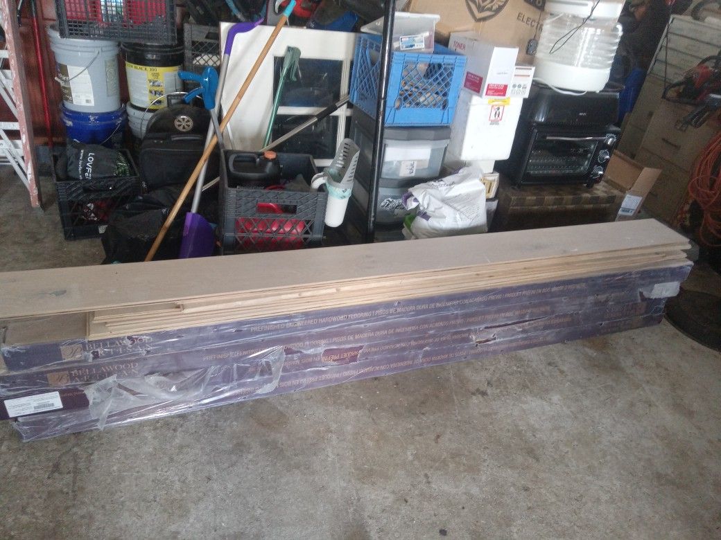 White Oak Snap Together Flooring New 4 Boxes