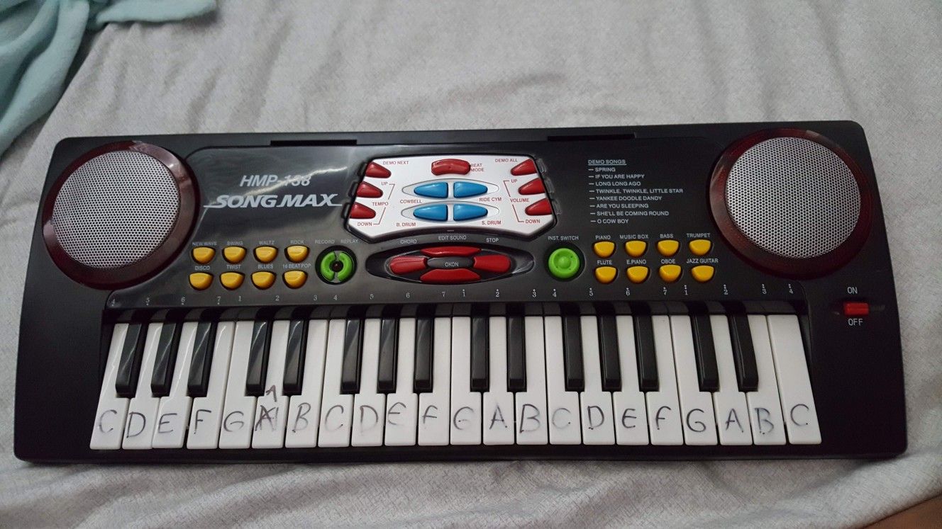 SongMax HMP-138 2 Speakers Carmen & Chase Keyboard 2005