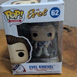 Funko Pop! Icons – Evel Knievel (#62)
OUT OF BOX