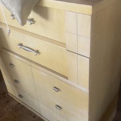Wooded dresser for sale!