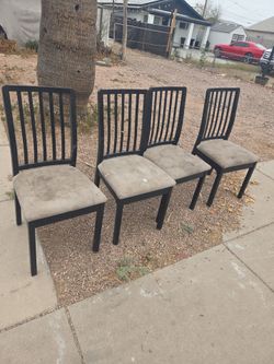 Free Dining chairs on curb