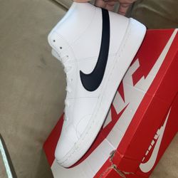 Nike Court Royals Size 9 Mens 