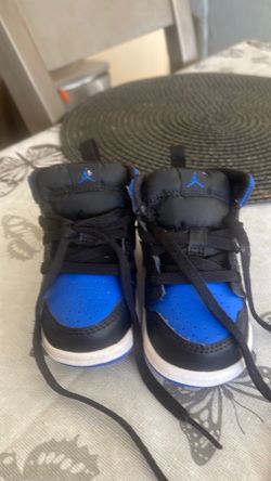 Tenis d niño Nike tamaño  5 ya te dijo Junior