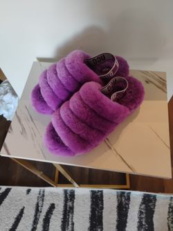 Ugg Slides/Slippers