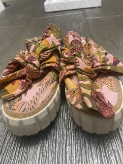 Farm Rio Dream Mule Size 7.5