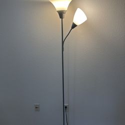 Light Stand With 2 Bulbs