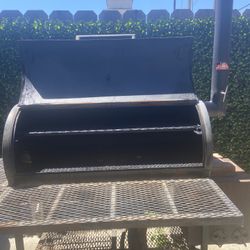 BBQ Reverse Offset Smoker 