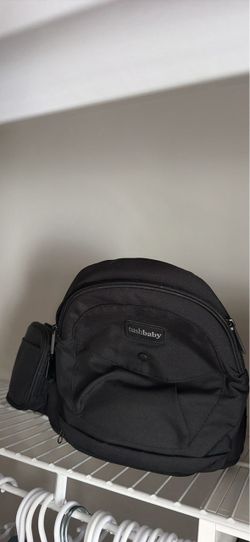Tush baby carrier