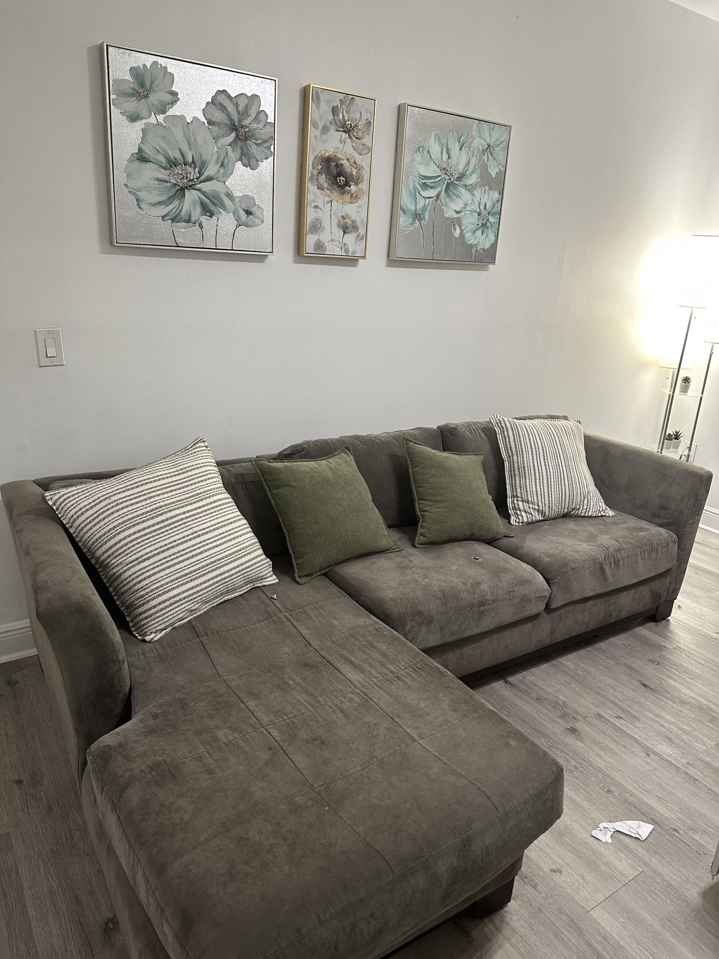 Sofa Con Cogines