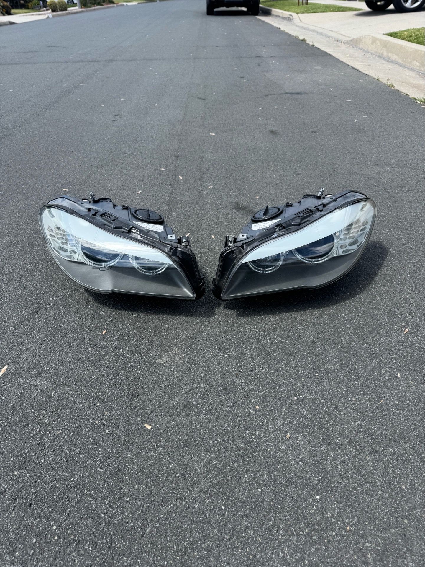 11-13 BMW 528i 535i 550i F10 Xenon OEM Headlights