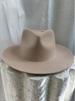 Gigi Pip Cream 3" Wide Brim Rancher Fedora Hat 100% Australian Wool Size 57 EUC