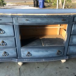 Free Dresser