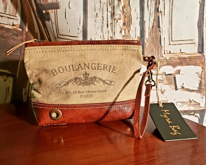 NWT Boulangerie Wristlet, Myra Bag
