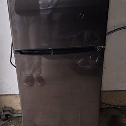 Whirlpool Mini Fridge 