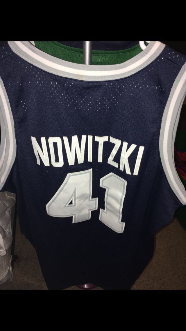 Dirk Nowitzki signed jersey for Sale in Dallas, TX - OfferUp