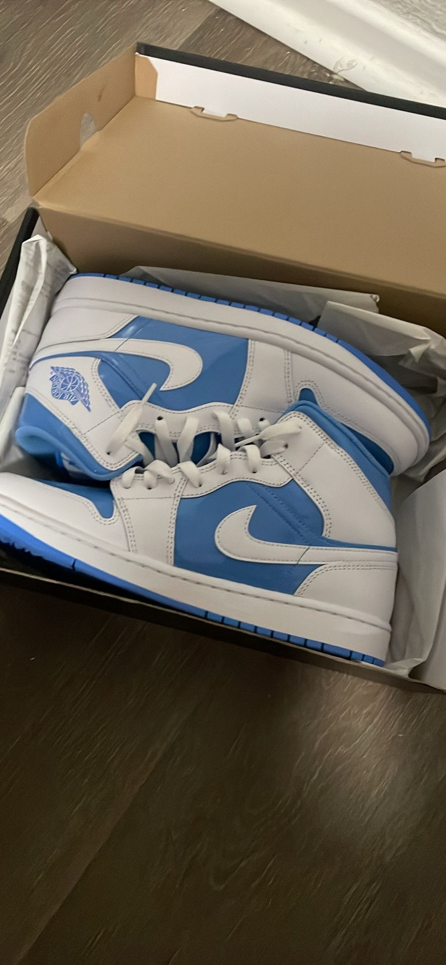 Jordan 1 Mid