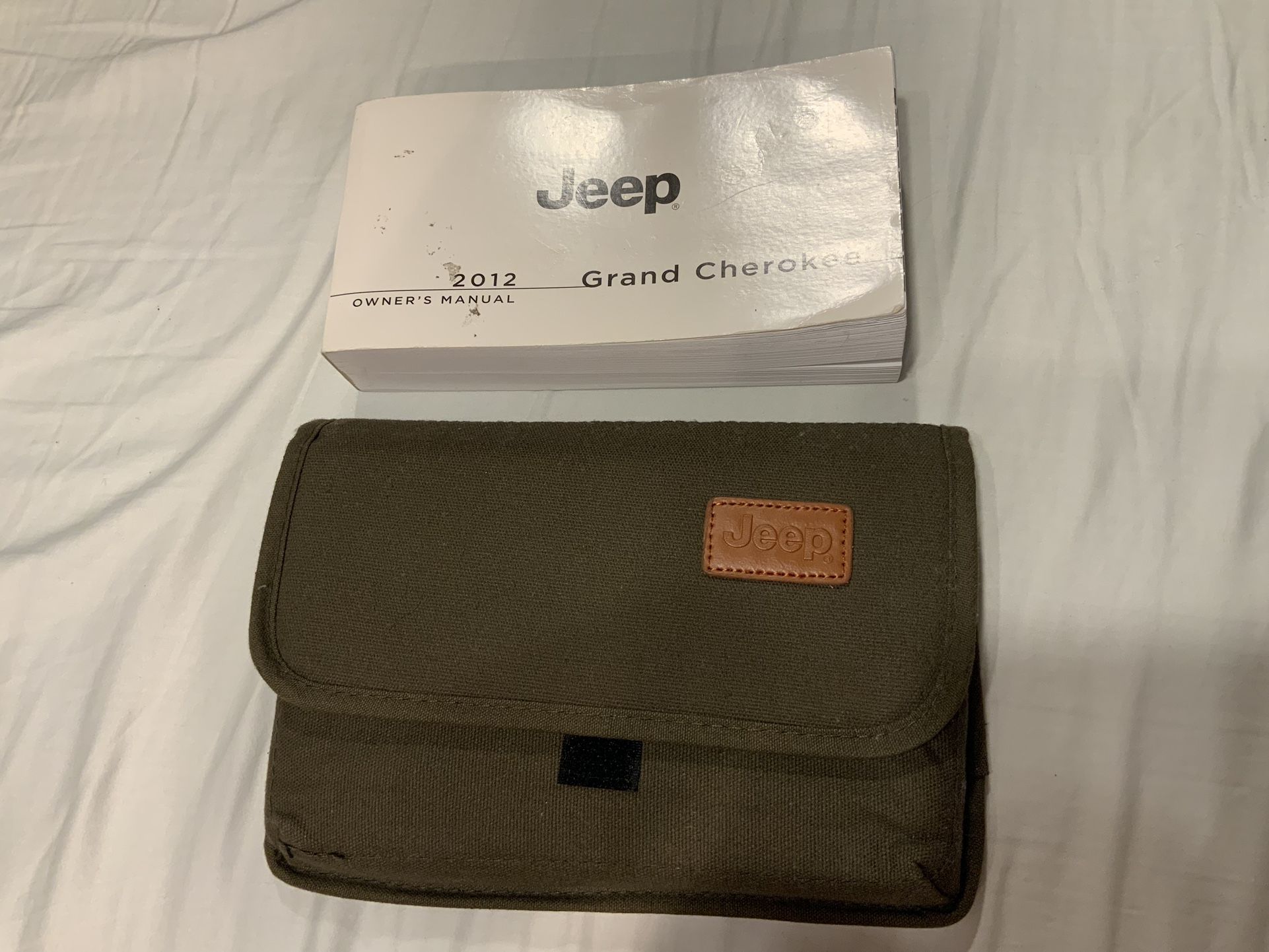 2012 Jeep Grand Cherokee Owners Manual Plus Canvas Bag DVD Instructions