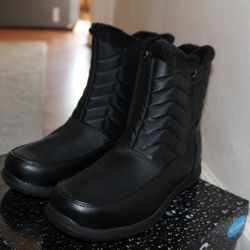 TOTES JaraBlack Womens Waterproof Snow Boots - Size 9