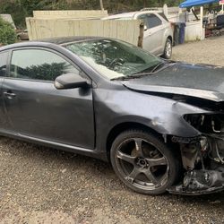 2006 Toyota Scion Hatchback  For Parts