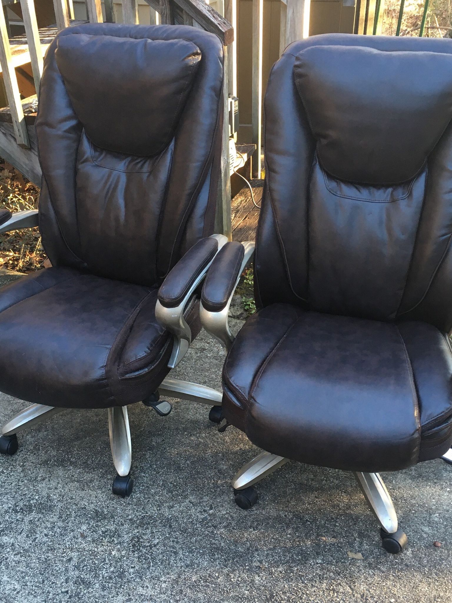 Pair of Serta Smart Layers Hensley Big & Tall office chairs - EC!! for