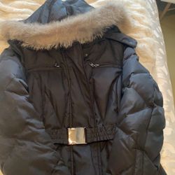 Women’s Black Puffer Coat 