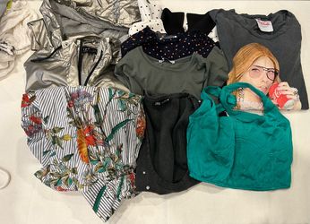 Women’s Zara bundle medium