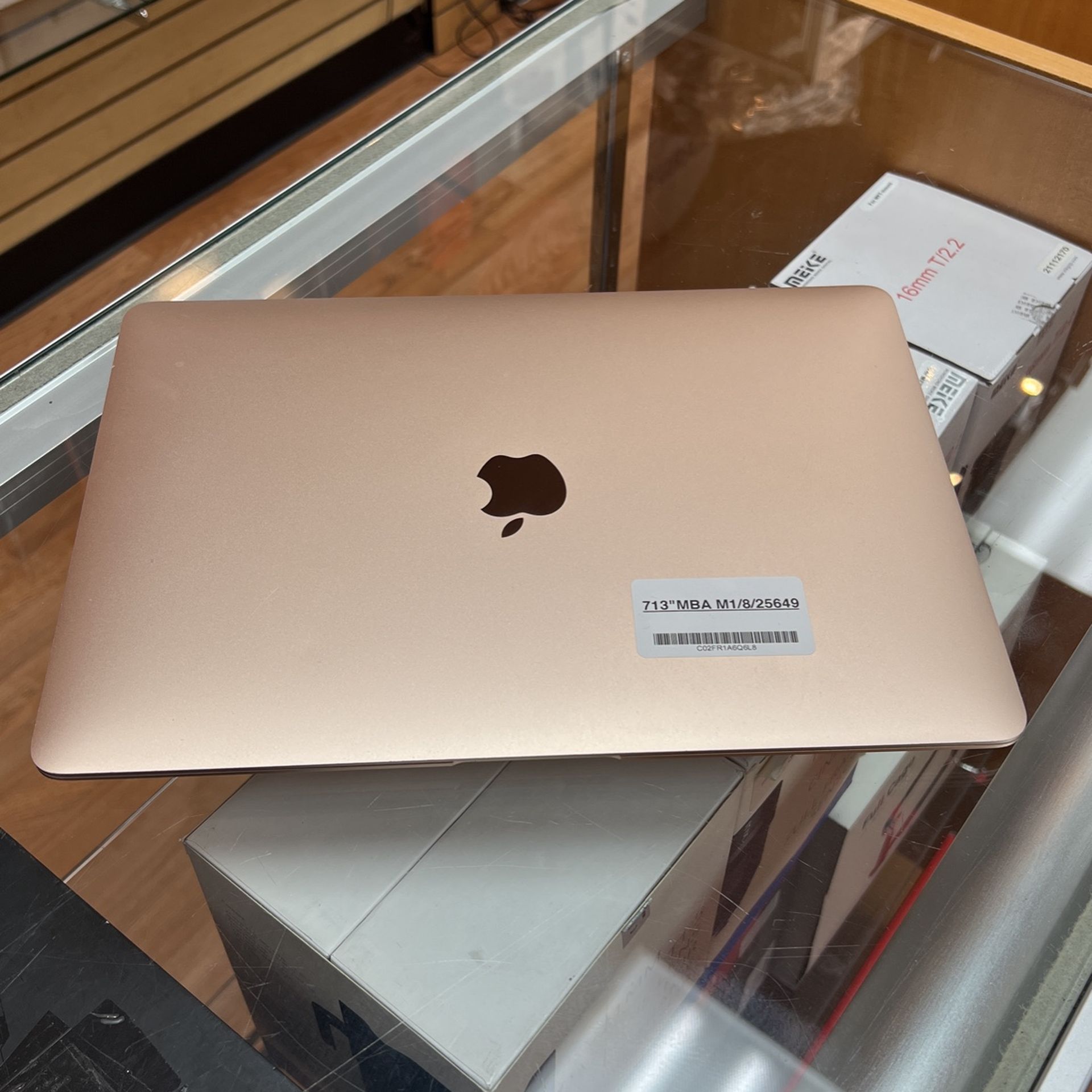 13”MacBook Air M1 256SSD