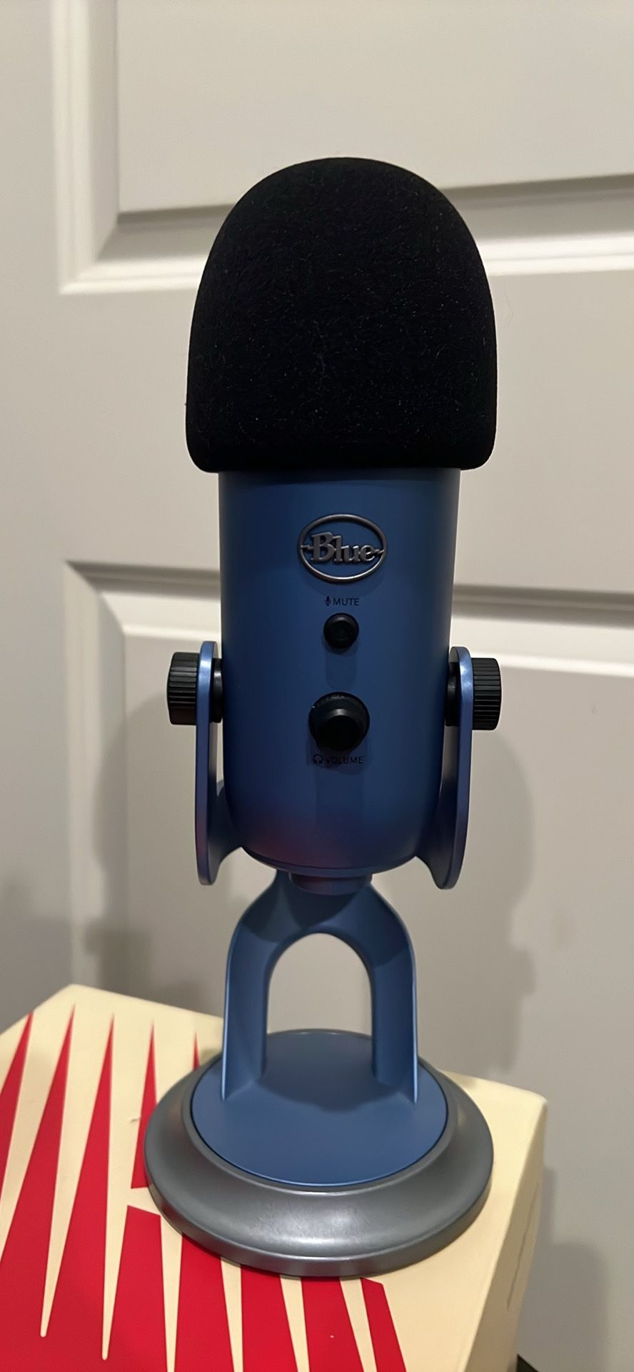Blue Yeti mic and Muffler