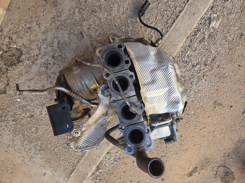 Exhaust Manifold W/ Turbocharger 