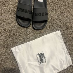 Burberry Kingdom Slides 