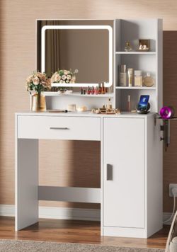 White Vanity Table With Mirror 
