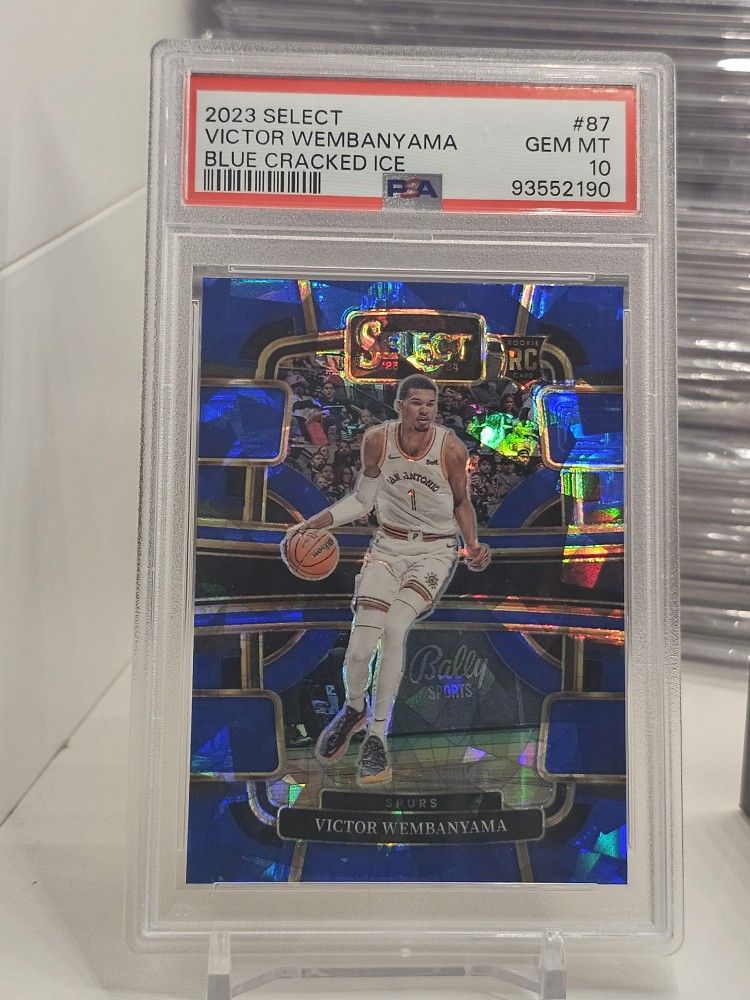 Victor Wembanyama Rookie Card Blue Cracked Ice 