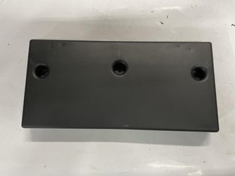 16-18 HYUNDAI ELANTRA FRONT LICENSED PLATE MOUNTING BRACKET SEDAN W/O AUTO CRUISE CONTROL