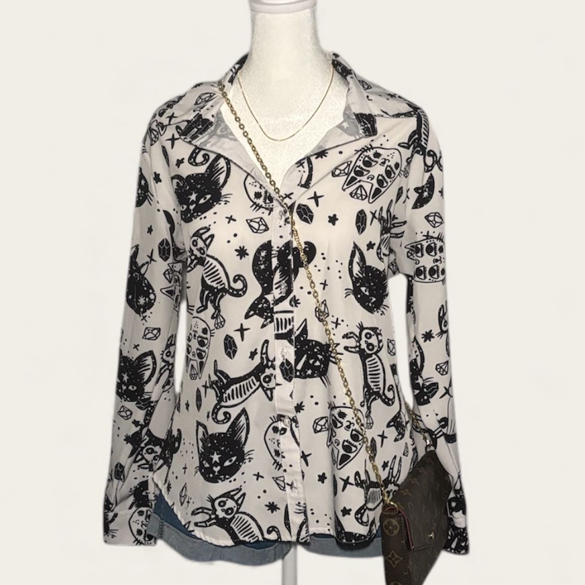 Black & White Cat Long Sleeve Button-Up Top