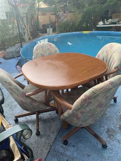 Kitchen Table and four chairs